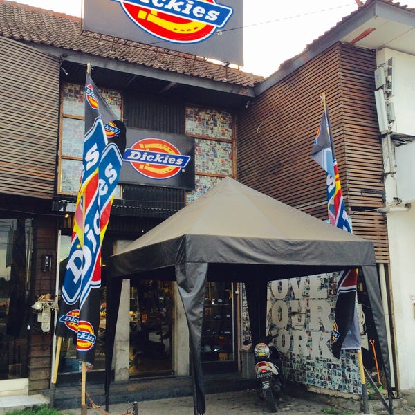 BrandDickies Item Fashion Yang Harus Kamu Miliki