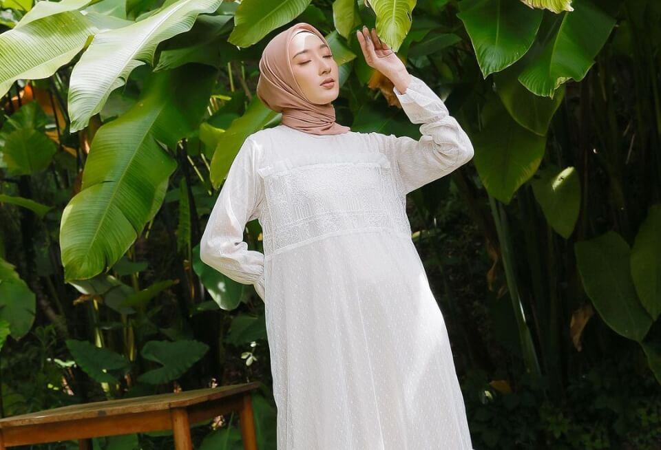 Dress Putih Wanita