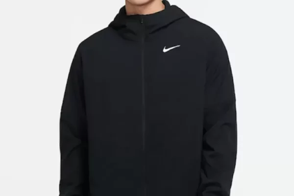 Jaket Nike Terbaik Untuk Pria Saat Ini