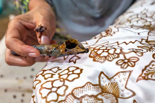 Kain Baju Adat Tradisional Yang Menawan Di Tanah Air