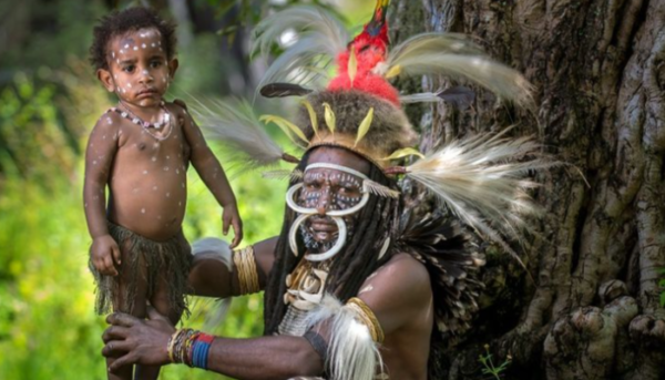 Suku Dani Mendiami Wilayah Dataran Tinggi Papua, Indonesia