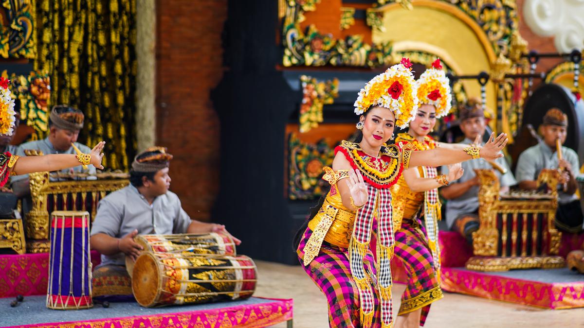 Keanekaragaman Budaya Menjadi Alasan Menjelajahi Keindahan