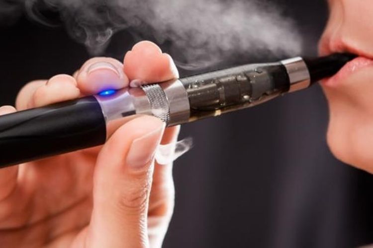 Pahami Fakta Dan Resiko Dalam Penggunaan Rokok Elektrik