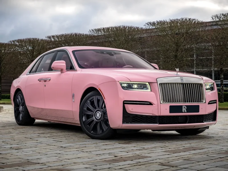 Rolls-Royce Mobil Mahal Langganan Para Sultan Dunia