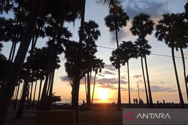 Pantai Lasiana Primadona Wisata Kota Kupang