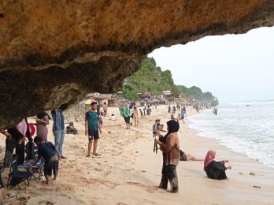 Pantai Watulawang