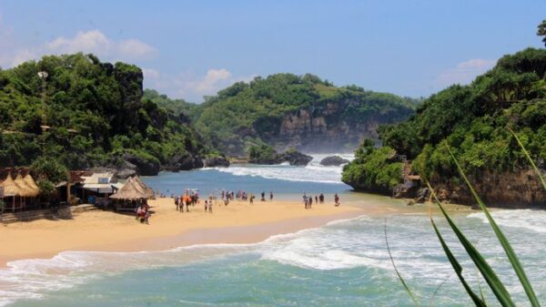 Pantai Watu Kodok Belum Banyak Terjamah Oleh Wisatawan