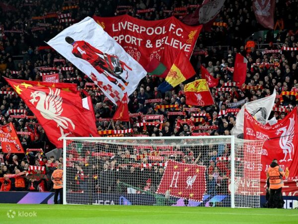 Stadion Anfield Terkenal Dengan Tribun Kopnya Yang Legendaris