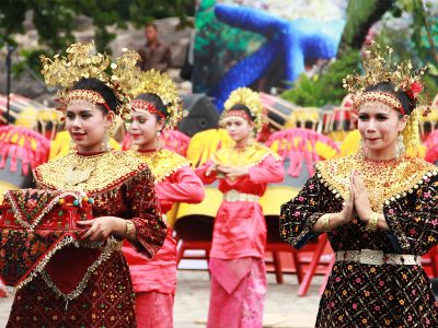 Tarian Sekapur Sirih Simbol Keramahtamahan Masyarakat Melayu