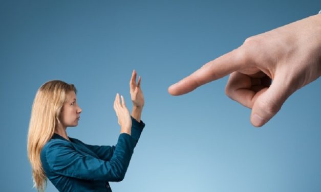 Membangun Ketahanan Mental Perempuan di Era Digital Saat Ini