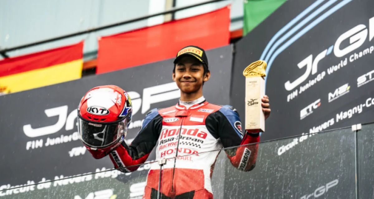 Pembalap Muda Indonesia Ramadhipa Menang Dramatis di Jerez