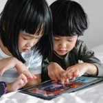 Kapan Anak Boleh Screen Time? Ini Panduan Pendampingan Tepat