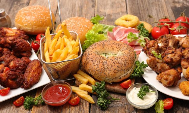 5 Makanan Ini Wajib Di Hindari Saat Menstruasi