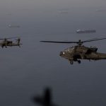 Helikopter Apache AS Jatuh di Dekat Selat Hormuz