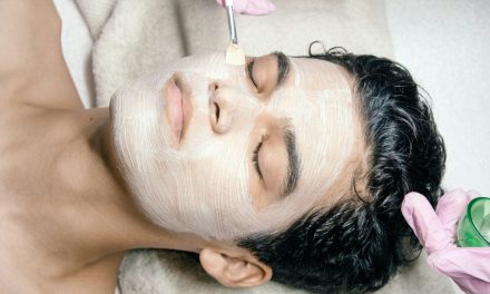 5 Masker Wajah Alami dari Bahan Dapur yang Direkomendasikan
