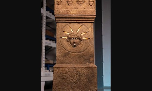 Altar Romawi Berusia 1.900 Tahun Di Temukan