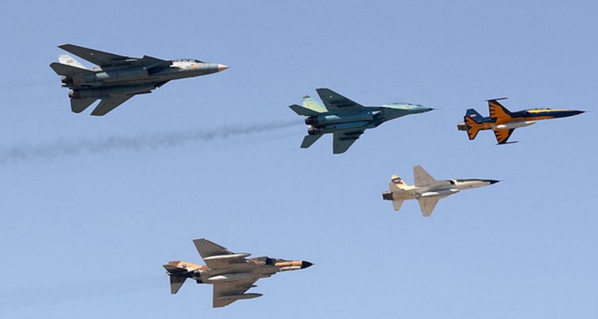 Jet Tempur AS Terbang di Atas Selat Hormuz, Iran Beri Peringatan