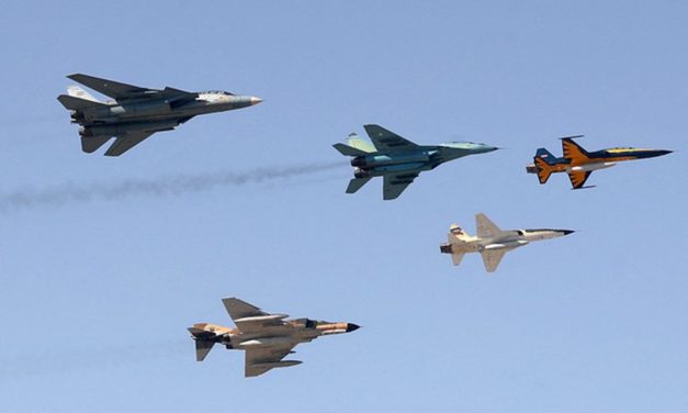 Jet Tempur AS Terbang di Atas Selat Hormuz, Iran Beri Peringatan