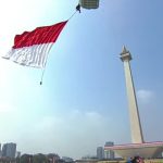 Aksi Prajurit Kopassus “Victory Jump” dari Ketinggian 10.000 Kaki