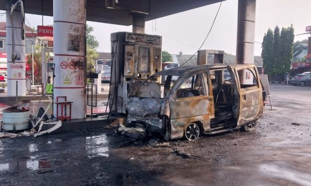 SPBU Cemplang Bogor Terbakar Saat Mobil Isi Pertalite