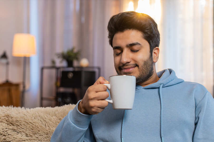 Berhenti Minum Kopi Sebelum Jam Ini agar Tidur Nyenyak