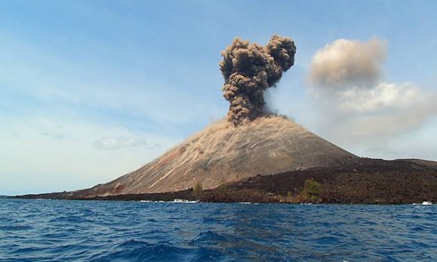 Erupsi Anak Krakatau Belum Berhenti, Masih Sisa Letupan Kecil
