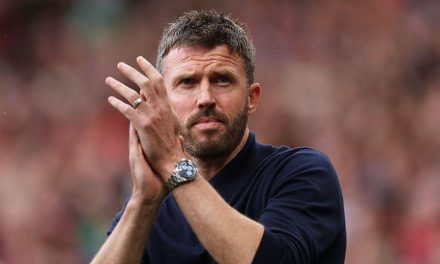 Michael Carrick, Dari Gelandang hingga Pelatih Manchester United