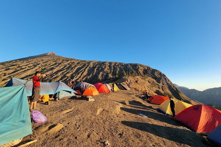 Pendakian Gunung Rinjani Di Batasi, Ini Alasan Pemprov NTB