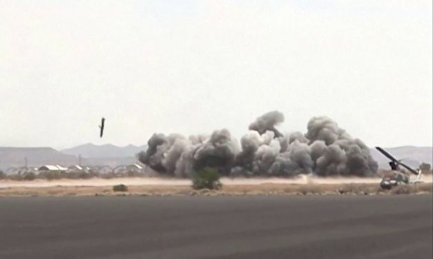 Bandara Riyadh Diserang Houthi Tiga Kali dalam Sepekan
